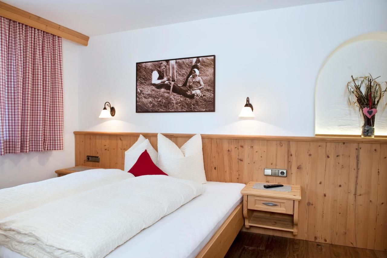 Bauernhof Wachter Villa Фис Екстериор снимка
