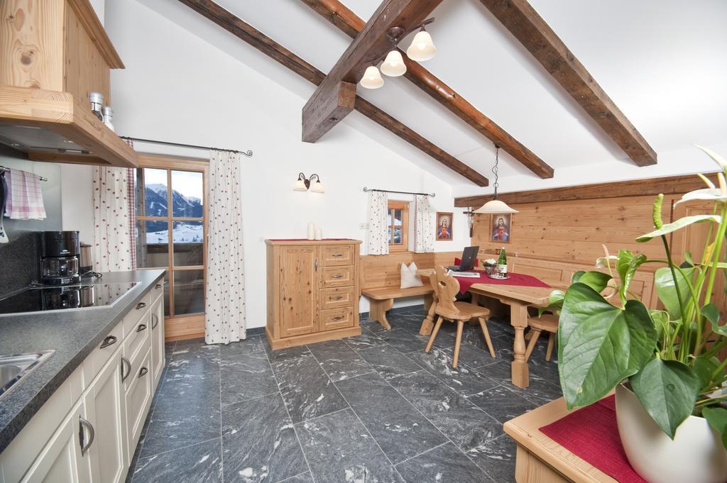 Bauernhof Wachter Villa Фис Екстериор снимка